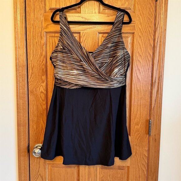 It Figures! Women's Plus Size 26W 3X Black Gold Striped Swimdress Like New - Picture 1 of 8